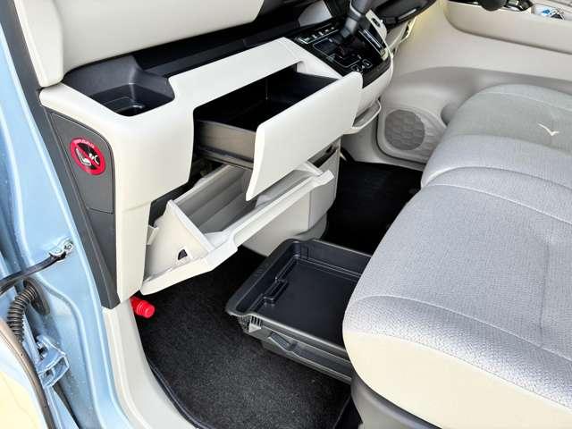 ����Ȃ̃V�[�g���Ɏ��[�ӏ����������܂��̂ŕ��i�g�p������̂�Ԍ��؃P�[�X����ɂ��Ă��������ɂ��֗��ł��B