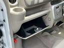 グローブボックス収納です。車検証ブックなどを収納するのにピッタリです♪
