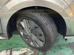 タイヤサイズは１８５／６０Ｒ１６です。 5