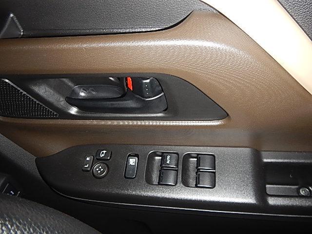 スペーシア ＨＹＢＲＩＤ　Ｘ　４ＷＤ　全方位カメラ　スズキコネクト通信機　バックカメラ　オートライト　Ｂｌｕｅｔｏｏｔｈ　スライドドア　純正ナビ　プッシュスタート　シートヒーター　オートエアコン　スズキセーフティーサポート　４ＷＤ　横滑り防止機能（43枚目）