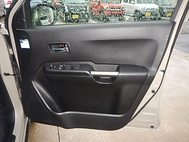 イグニス ＨＹＢＲＩＤ　ＭＦ　３型　４ＷＤ　全方位カメラ　ナビ　エンジンスターター　サンバイザー　バックカメラ　オートライト　Ｂｌｕｅｔｏｏｔｈ　ナビ　プッシュスタート　シートヒーター　スズキセーフティーサポート　４ＷＤ　盗難防止システム　横滑り防止機能（36枚目）