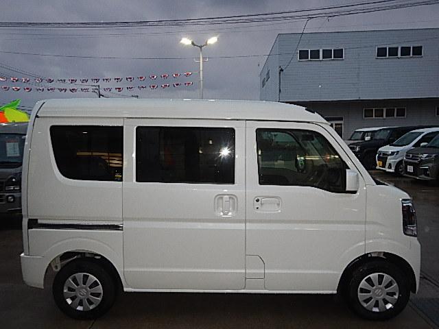 エブリイ ＪＯＩＮ　６型　４ＷＤ　モニターオーディオ　バックカメラ　バックカメラ　オートライト　Ｂｌｕｅｔｏｏｔｈ　スライドドア　プッシュスタート　シートヒーター　スズキセーフティーサポート　４ＷＤ　衝突被害軽減システム　アイドリングストップ　横滑り防止機能（6枚目）