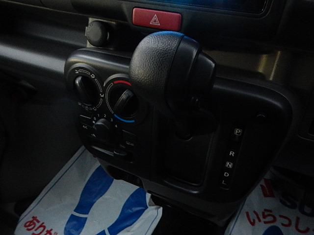 エブリイ ＪＯＩＮ　６型　４ＷＤ　モニターオーディオ　バックカメラ　バックカメラ　オートライト　Ｂｌｕｅｔｏｏｔｈ　スライドドア　プッシュスタート　シートヒーター　スズキセーフティーサポート　４ＷＤ　衝突被害軽減システム　アイドリングストップ　横滑り防止機能（17枚目）