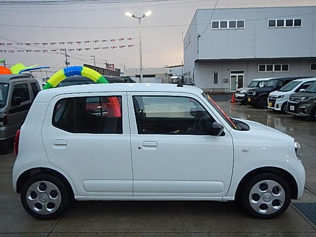 アルト Ｌ　２型　ＦＦ　オーディオレス　オートライト　シートヒーター　スズキセーフティーサポート　衝突被害軽減システム　アイドリングストップ　横滑り防止機能　衝突安全ボディ（6枚目）