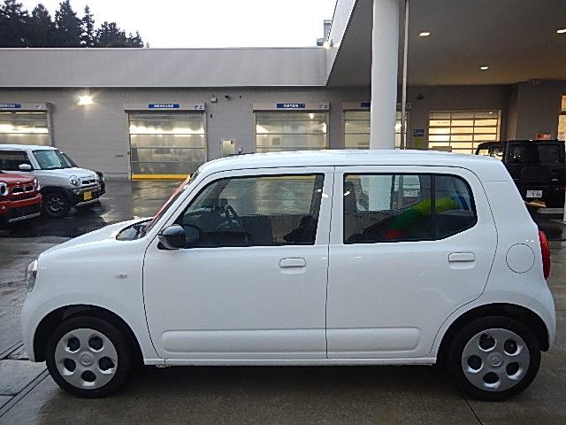 アルト Ｌ　２型　ＦＦ　オーディオレス　オートライト　シートヒーター　スズキセーフティーサポート　衝突被害軽減システム　アイドリングストップ　横滑り防止機能　衝突安全ボディ（7枚目）