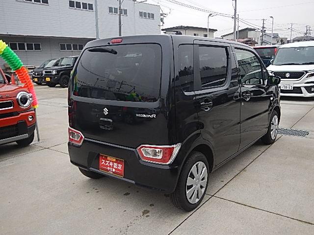 ワゴンＲ ＦＸ　４型　４ＷＤ　ＣＤオーディオ　オートライト　プッシュスタート　シートヒーター　オートエアコン　スズキセーフティーサポート　４ＷＤ　衝突被害軽減システム　アイドリングストップ　横滑り防止機能　衝突安全ボディ　盗難防止システム（6枚目）