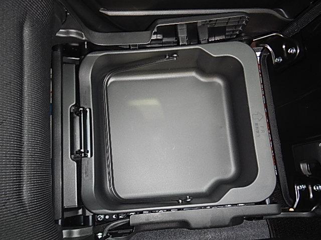 ワゴンＲ ＦＸ　４型　４ＷＤ　オーディオレス　セーフティサポート　オートライト　プッシュスタート　シートヒーター　オートエアコン　スズキセーフティーサポート　４ＷＤ　衝突被害軽減システム　アイドリングストップ　横滑り防止機能　衝突安全ボディ　盗難防止システム（32枚目）