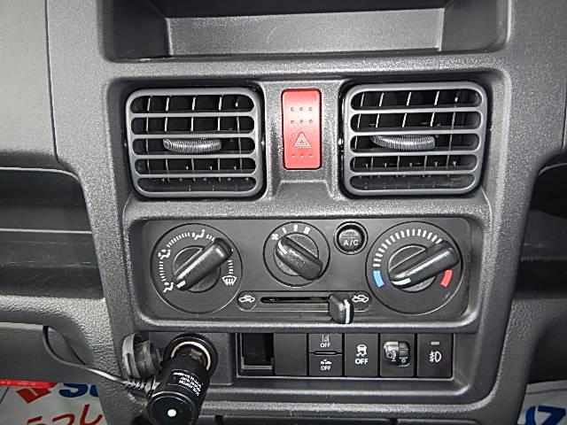 キャリイトラック 頑丈ダンプ　６型　４ＷＤ　５ＭＴシフト　パワーウインド　オートライト　スズキセーフティーサポート　４ＷＤ　盗難防止システム　衝突被害軽減システム（11枚目）
