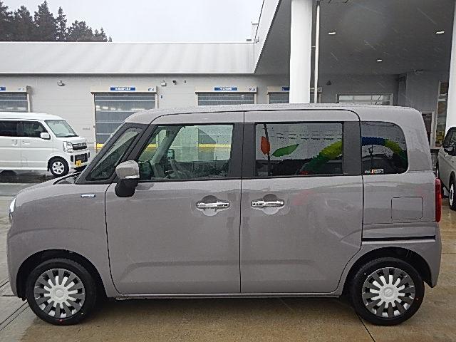 ワゴンＲスマイル ＨＹＢＲＩＤ　Ｘ　３型　４ＷＤ　全方位カメラ　スズキコネクト通信機器　オートライト　Ｂｌｕｅｔｏｏｔｈ　スライドドア　純正ナビ　プッシュスタート　シートヒーター　オートエアコン　スズキセーフティーサポート　横滑り防止機能　盗難防止システム（11枚目）