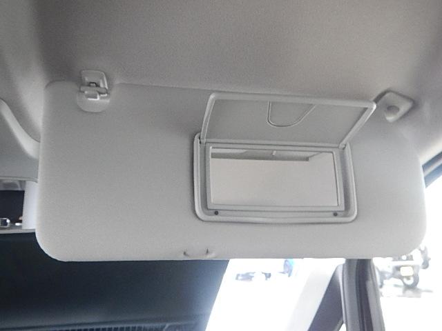 �T���o�C�U�[�ɂ̓~���[���t�����Ă���܂�