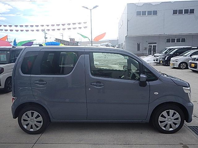 ワゴンＲ ＦＸ　４型　４ＷＤ　オーディオレス　オートライト　プッシュスタート　シートヒーター　オートエアコン　スズキセーフティーサポート　４ＷＤ　衝突被害軽減システム　アイドリングストップ　横滑り防止機能　盗難防止システム（5枚目）