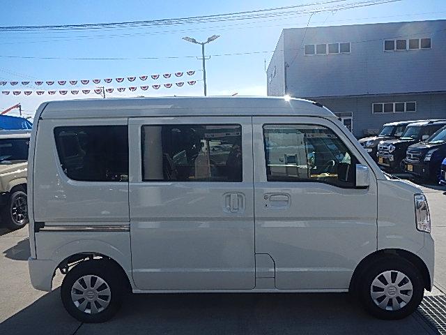 エブリイ JOIN 6型 パートタイム4WD CVT オーディオレス オートライト スライドドア プッシュスタート スズキセーフティーサポート 4WD パワーウインド(5枚目)