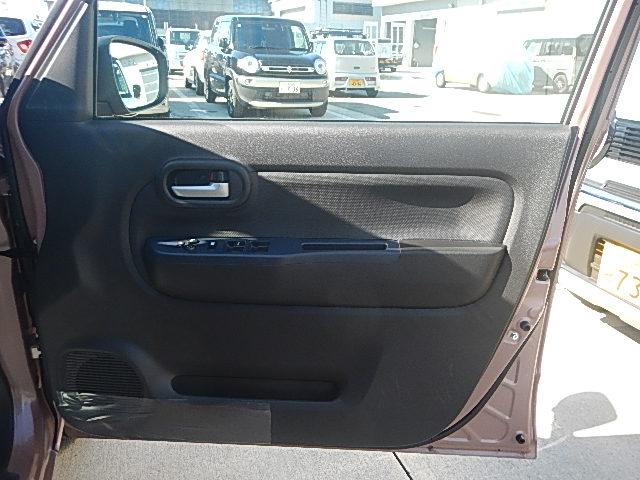 アルト ＨＹＢＲＩＤ　Ｓ　３型　４ＷＤ　全方位カメラ　オーディオレス　スズキコネクト通信機　バックカメラ　オートライト　シートヒーター　スズキセーフティーサポート　４ＷＤ　衝突被害軽減システム　アイドリングストップ　横滑り防止機能（39枚目）