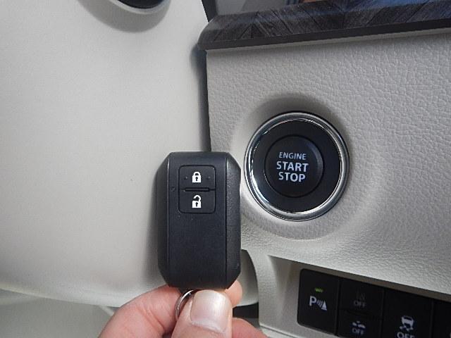 アルトラパンＬＣ ＬＣ　ＨＹＢＲＩＤ　Ｘ　６型　４ＷＤ　オーディオレス　オートライト　プッシュスタート　シートヒーター　オートエアコン　スズキセーフティーサポート　４ＷＤ　アイドリングストップ　横滑り防止機能　衝突安全ボディ　盗難防止システム（17枚目）