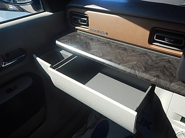 アルトラパンＬＣ ＬＣ　ＨＹＢＲＩＤ　Ｘ　６型　４ＷＤ　オーディオレス　オートライト　プッシュスタート　シートヒーター　オートエアコン　スズキセーフティーサポート　４ＷＤ　アイドリングストップ　横滑り防止機能　衝突安全ボディ　盗難防止システム（35枚目）