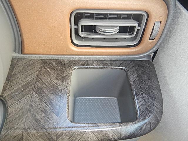 アルトラパンＬＣ ＬＣ　ＨＹＢＲＩＤ　Ｘ　６型　４ＷＤ　オーディオレス　オートライト　プッシュスタート　シートヒーター　オートエアコン　スズキセーフティーサポート　４ＷＤ　アイドリングストップ　横滑り防止機能　衝突安全ボディ　盗難防止システム（37枚目）