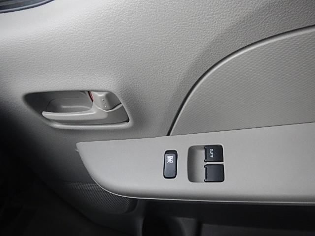 エブリイ ＰＡリミテッド　６型　　パートタイム４ＷＤ　５ＭＴシフト　キーレスキー　パワーウインド　純正ゴムマット　オートライト　スライドドア　スズキセーフティーサポート　４ＷＤ　衝突被害軽減システム　横滑り防止機能（38枚目）