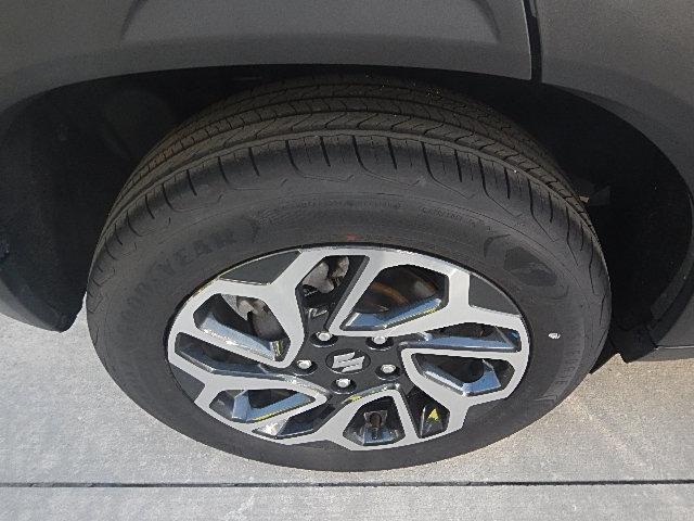 フロンクス １型　４ＷＤ　全方位カメラ　携帯電話置き型充電機能　バックカメラ　オートライト　Ｂｌｕｅｔｏｏｔｈ　純正ナビ　プッシュスタート　シートヒーター　オートエアコン　スズキセーフティーサポート　４ＷＤ　衝突被害軽減システム　　横滑り防止機能（19枚目）