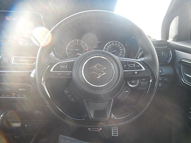 フロンクス １型　４ＷＤ　全方位カメラ　携帯電話置き型充電機能　バックカメラ　オートライト　Ｂｌｕｅｔｏｏｔｈ　純正ナビ　プッシュスタート　シートヒーター　オートエアコン　スズキセーフティーサポート　４ＷＤ　衝突被害軽減システム　　横滑り防止機能（23枚目）