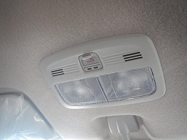 フロンクス １型　４ＷＤ　全方位カメラ　携帯電話置き型充電機能　バックカメラ　オートライト　Ｂｌｕｅｔｏｏｔｈ　純正ナビ　プッシュスタート　シートヒーター　オートエアコン　スズキセーフティーサポート　４ＷＤ　衝突被害軽減システム　　横滑り防止機能（34枚目）