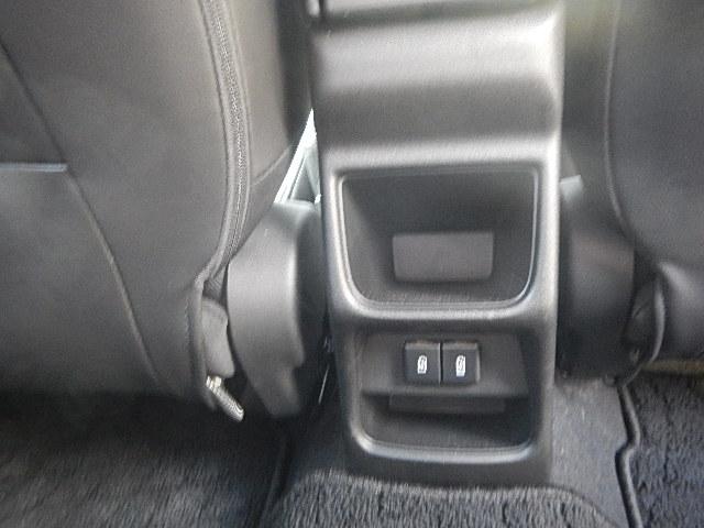 フロンクス １型　４ＷＤ　全方位カメラ　携帯電話置き型充電機能　バックカメラ　オートライト　Ｂｌｕｅｔｏｏｔｈ　純正ナビ　プッシュスタート　シートヒーター　オートエアコン　スズキセーフティーサポート　４ＷＤ　衝突被害軽減システム　　横滑り防止機能（40枚目）