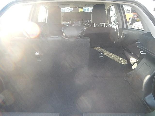 フロンクス １型　４ＷＤ　全方位カメラ　携帯電話置き型充電機能　バックカメラ　オートライト　Ｂｌｕｅｔｏｏｔｈ　純正ナビ　プッシュスタート　シートヒーター　オートエアコン　スズキセーフティーサポート　４ＷＤ　衝突被害軽減システム　　横滑り防止機能（41枚目）