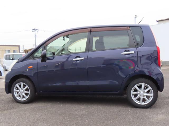 ムーヴ Ｘ　２ＷＤ　ＣＶＴ　６６０ｃｃ　運転席・助手席エアバッグ　ＡＢＳ　純正オーディオ　オートエアコン　ベンチシート　アイドリングストップ　プッシュボタンスタート　キーフリーシステム　ワンオーナー車（8枚目）