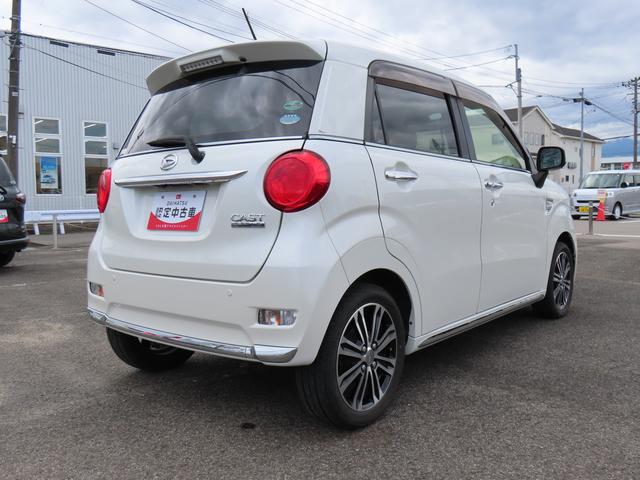 キャスト スタイルＧ　ＳＡＩＩ　４ＷＤ　ＣＶＴ　６６０ｃｃ　ナビ　衝突被害軽減ブレーキ　横滑り防止装置　ＡＢＳ　アイドリングストップ　プッシュボタンスタート　オートエアコン　ベンチシート　純正アルミホイール　ワンオーナー車（5枚目）