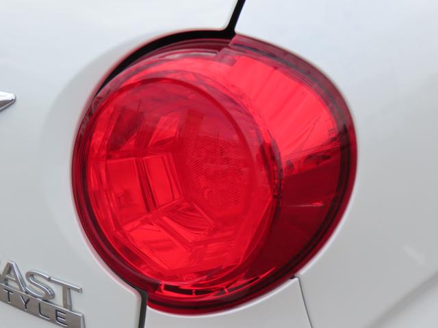 キャスト スタイルＧ　ＳＡＩＩ　４ＷＤ　ＣＶＴ　６６０ｃｃ　ナビ　衝突被害軽減ブレーキ　横滑り防止装置　ＡＢＳ　アイドリングストップ　プッシュボタンスタート　オートエアコン　ベンチシート　純正アルミホイール　ワンオーナー車（25枚目）