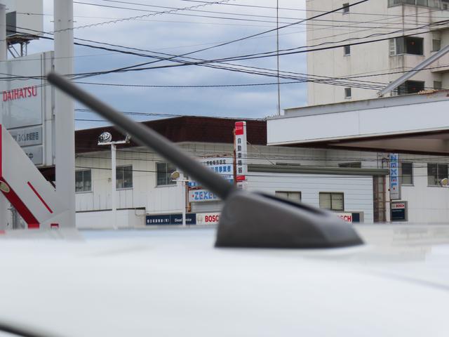 ムーヴキャンバス Ｘリミテッドメイクアップ　ＳＡＩＩ　２ＷＤ　ＣＶＴ　６６０ｃｃ　ナビ　フルセグＴＶ　両側電動スライドドア　衝突被害軽減ブレーキ　横滑り防止装置　ＡＢＳ　アイドリングストップ　プッシュボタンスタート　オートエアコン　ワンオーナー車（21枚目）
