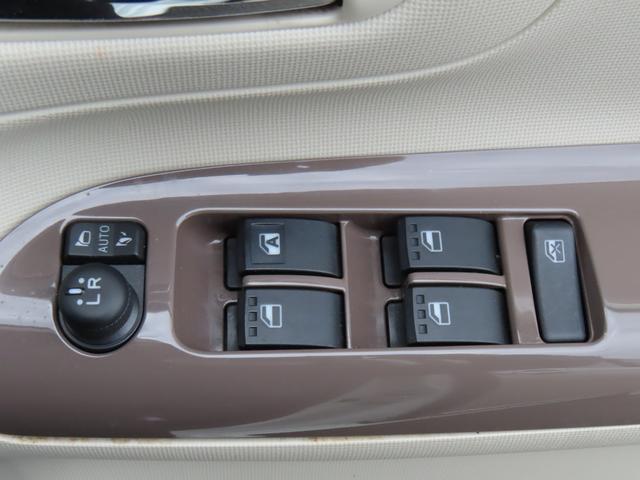 ムーヴキャンバス Ｘリミテッドメイクアップ　ＳＡＩＩ　２ＷＤ　ＣＶＴ　６６０ｃｃ　ナビ　フルセグＴＶ　両側電動スライドドア　衝突被害軽減ブレーキ　横滑り防止装置　ＡＢＳ　アイドリングストップ　プッシュボタンスタート　オートエアコン　ワンオーナー車（47枚目）