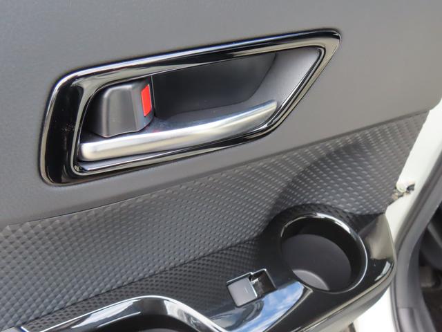 Ｃ－ＨＲ Ｇ　モード　ネロ　セーフティプラス　２ＷＤ　ＣＶＴ　１８００ｃｃ　ナビ　全方位モニター　ＥＴＣ車載器　クルーズコントロール　革巻きステアリング　衝突被害軽減ブレーキ　横滑り防止装置　ＡＢＳ　サイドエアバッグ　プッシュボタンスタート（75枚目）