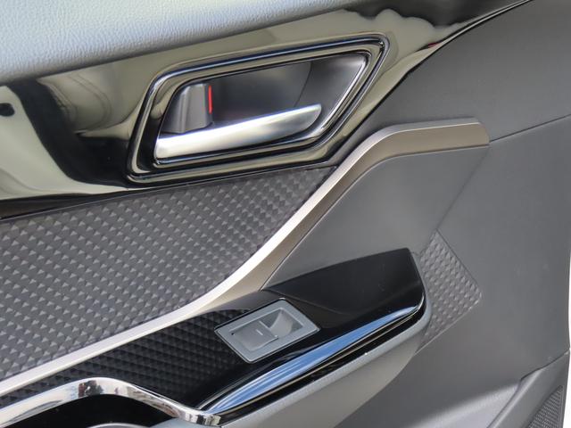 Ｃ－ＨＲ Ｇ　モード　ネロ　セーフティプラス　２ＷＤ　ＣＶＴ　１８００ｃｃ　ナビ　全方位モニター　ＥＴＣ車載器　クルーズコントロール　革巻きステアリング　衝突被害軽減ブレーキ　横滑り防止装置　ＡＢＳ　サイドエアバッグ　プッシュボタンスタート（77枚目）