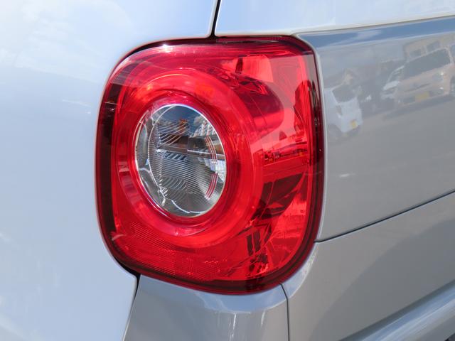 ムーヴキャンバス ストライプスＧ　４ＷＤ　ＣＶＴ　６６０ｃｃ　ナビ　両側電動スライドドア　衝突被害軽減ブレーキ　横滑り防止装置　ＡＢＳ　アイドリングストップ　プッシュボタンスタート　オートエアコン　ベンチシート　ホットカップホルダー（31枚目）