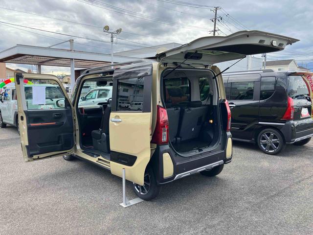 タント ファンクロス　２ＷＤ　ＣＶＴ　６６０ｃｃ　ディスプレイオーディオ　バックモニター　衝突被害軽減ブレーキ　横滑り防止装置　ＡＢＳ　サイドエアバッグ　アイドリングストップ　プッシュボタンスタート　両側電動スライドドア（28枚目）