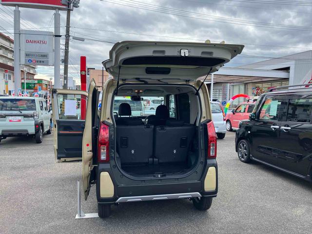 タント ファンクロス　２ＷＤ　ＣＶＴ　６６０ｃｃ　ディスプレイオーディオ　バックモニター　衝突被害軽減ブレーキ　横滑り防止装置　ＡＢＳ　サイドエアバッグ　アイドリングストップ　プッシュボタンスタート　両側電動スライドドア（29枚目）