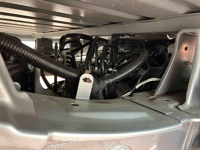 ハイゼットトラック スタンダード　農用スペシャル　４ＷＤ　ＣＶＴ　６６０ｃｃ　衝突被害軽減ブレーキ　横滑り防止装置　ＡＢＳ　運転席・助手席エアバッグ　アイドリングストップ　リヤ４枚リーフスプリング　荷台作業灯　あゆみ板掛テールゲート（22枚目）