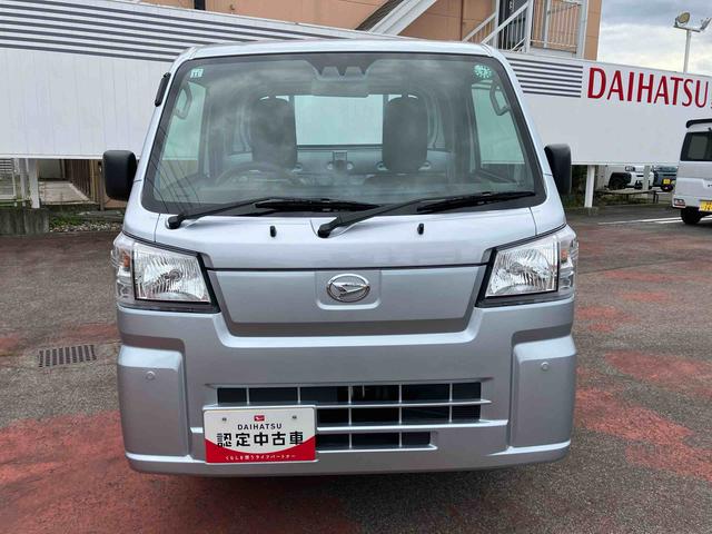ハイゼットトラック スタンダード　農用スペシャル　４ＷＤ　ＣＶＴ　６６０ｃｃ　衝突被害軽減ブレーキ　横滑り防止装置　ＡＢＳ　運転席・助手席エアバッグ　アイドリングストップ　リヤ４枚リーフスプリング　荷台作業灯　あゆみ板掛テールゲート（26枚目）