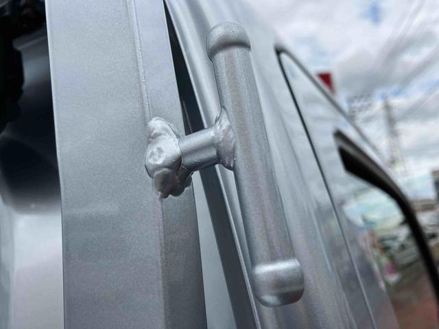 ハイゼットトラック スタンダード　農用スペシャル　４ＷＤ　ＣＶＴ　６６０ｃｃ　衝突被害軽減ブレーキ　横滑り防止装置　ＡＢＳ　運転席・助手席エアバッグ　アイドリングストップ　リヤ４枚リーフスプリング　荷台作業灯　あゆみ板掛テールゲート（43枚目）