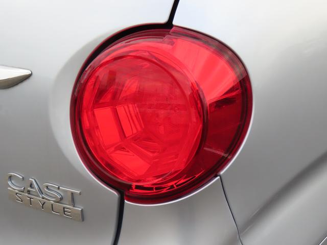 キャスト スタイルＧ　ＳＡＩＩ　２ＷＤ　ＣＶＴ　６６０ｃｃ　社外ナビ　ＥＴＣ車載器　デザインフィルムトップ　衝突被害軽減ブレーキ　横滑り防止装置　ＡＢＳ　アイドリングストップ　プッシュボタンスタート　純正アルミホイール（30枚目）