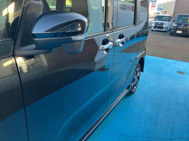 タント カスタムＸ　スマートアシスト搭載　４ＷＤ　ＣＶＴ　６６０ｃｃ　両側電動スライドドア　衝突被害軽減ブレーキ　横滑り防止装置　ＡＢＳ　アイドリングストップ　プッシュボタンスタート　オートエアコン　ベンチシート（15枚目）