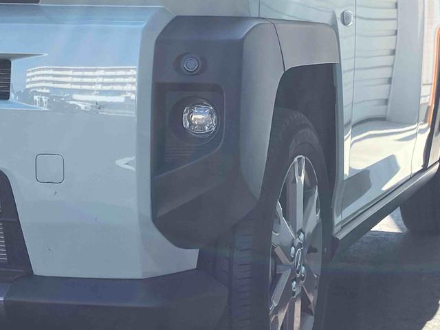 タフト Ｇターボ　ダーククロムベンチャー　２ＷＤ　ＣＶＴ　６６０ｃｃ　ナビ　ドライブレコーダー　全方位モニター　シートヒーター　衝突被害軽減ブレーキ　横滑り防止装置　ＡＢＳ　アイドリングストップ　プッシュボタンスタート　スカイフィールトップ（4枚目）