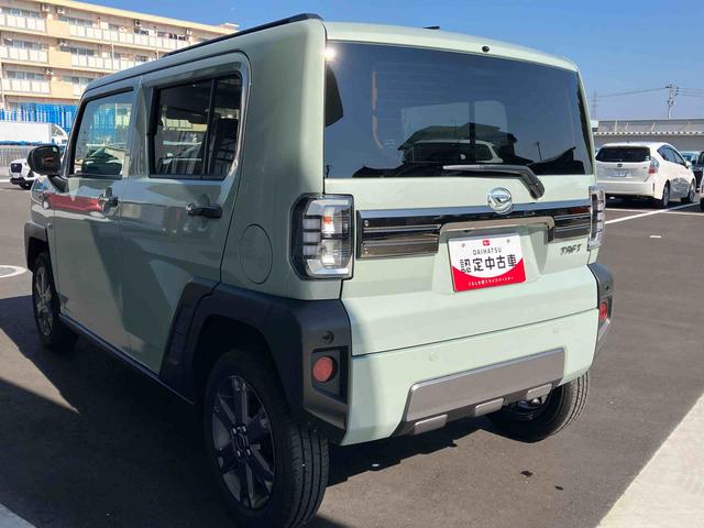 タフト Ｇターボ　ダーククロムベンチャー　２ＷＤ　ＣＶＴ　６６０ｃｃ　ナビ　ドライブレコーダー　全方位モニター　シートヒーター　衝突被害軽減ブレーキ　横滑り防止装置　ＡＢＳ　アイドリングストップ　プッシュボタンスタート　スカイフィールトップ（8枚目）