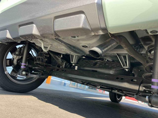 タフト Ｇターボ　ダーククロムベンチャー　２ＷＤ　ＣＶＴ　６６０ｃｃ　ナビ　ドライブレコーダー　全方位モニター　シートヒーター　衝突被害軽減ブレーキ　横滑り防止装置　ＡＢＳ　アイドリングストップ　プッシュボタンスタート　スカイフィールトップ（12枚目）