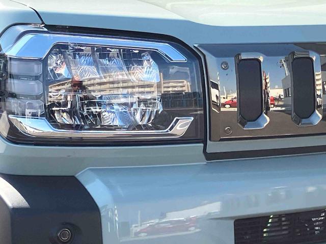 タフト Ｇターボ　ダーククロムベンチャー　２ＷＤ　ＣＶＴ　６６０ｃｃ　ナビ　ドライブレコーダー　全方位モニター　シートヒーター　衝突被害軽減ブレーキ　横滑り防止装置　ＡＢＳ　アイドリングストップ　プッシュボタンスタート　スカイフィールトップ（18枚目）