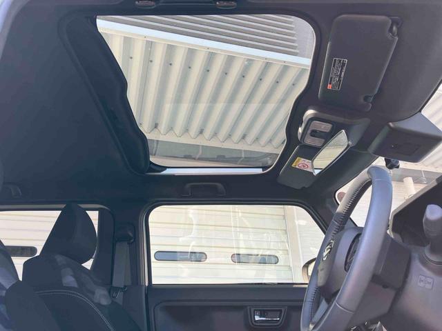 タフト Ｇターボ　ダーククロムベンチャー　２ＷＤ　ＣＶＴ　６６０ｃｃ　ナビ　ドライブレコーダー　全方位モニター　シートヒーター　衝突被害軽減ブレーキ　横滑り防止装置　ＡＢＳ　アイドリングストップ　プッシュボタンスタート　スカイフィールトップ（30枚目）