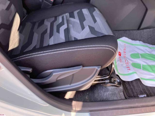 タフト Ｇターボ　ダーククロムベンチャー　２ＷＤ　ＣＶＴ　６６０ｃｃ　ナビ　ドライブレコーダー　全方位モニター　シートヒーター　衝突被害軽減ブレーキ　横滑り防止装置　ＡＢＳ　アイドリングストップ　プッシュボタンスタート　スカイフィールトップ（31枚目）