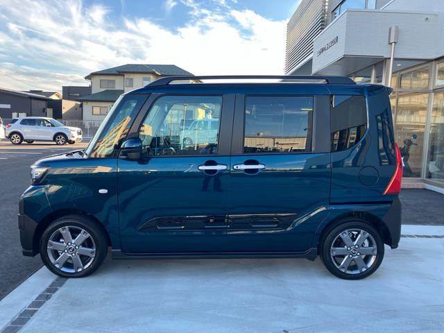 タント ファンクロスターボ 4WD CVT 660cc 両側電動スライドドア 衝突被害軽減ブレーキ 横滑り防止装置 ABS アイドリングストップ プッシュボタンスタート 前席シートヒーター ベンチシート オートエアコン(8枚目)