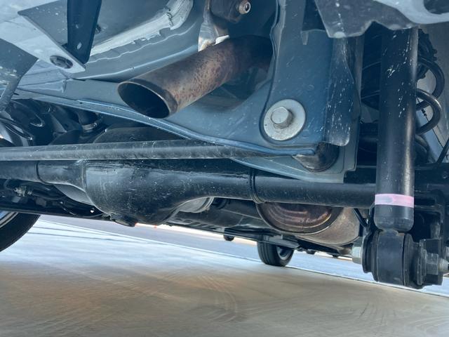 タント ファンクロスターボ 4WD CVT 660cc 両側電動スライドドア 衝突被害軽減ブレーキ 横滑り防止装置 ABS アイドリングストップ プッシュボタンスタート 前席シートヒーター ベンチシート オートエアコン(18枚目)