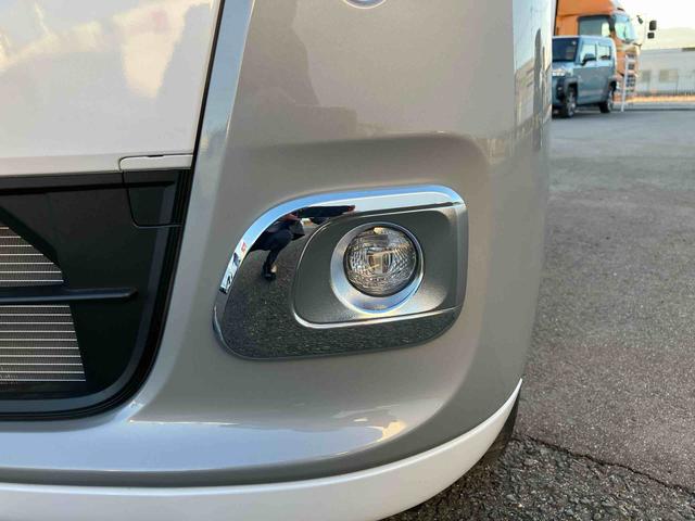 ムーヴキャンバス ストライプスＧ　２ＷＤ　ＣＶＴ　６６０ｃｃ　衝突被害軽減ブレーキ　横滑り防止装置　ＡＢＳ　アイドリングストップ　プッシュボタンスタート　両側電動スライドドア　ディスプレイオーディオ　バックモニター　シートヒーター（25枚目）